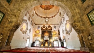 Yıldırım Külliyesi: Osmanlı’nın Sosyal ve Dini Mirası 22 Yıldırım kulliyesi iç mekan fotografı