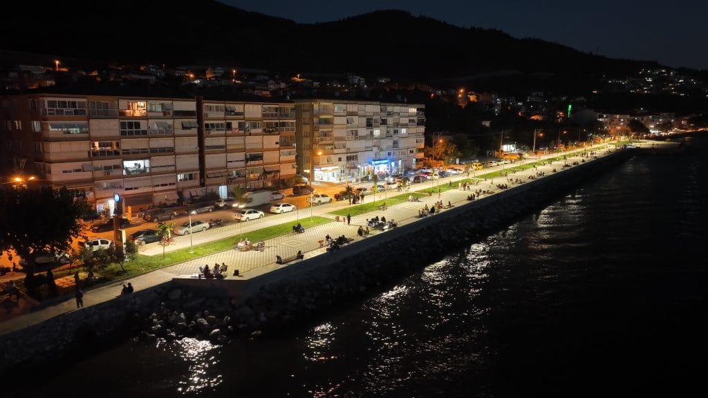 Kurşunlu Sahili: Bursa’nın Huzur Dolu Deniz Kaçamağı 2 Kurşunlu Sahili