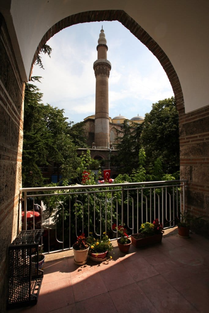 Emir Han (Bey Hanı): Bursa Çarşısı'nın İlk Hanı ve Saklı Bahçesi 6 emir han'dan orhan camii